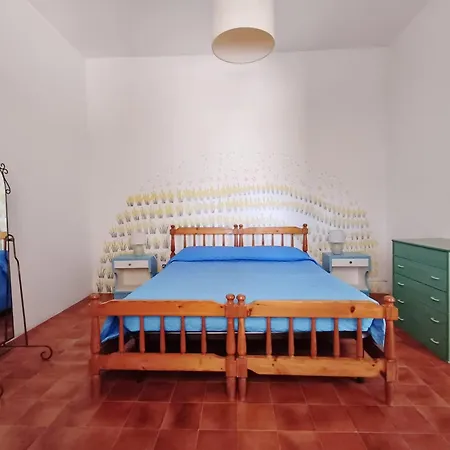 Semesterbostad Casina La Tajata